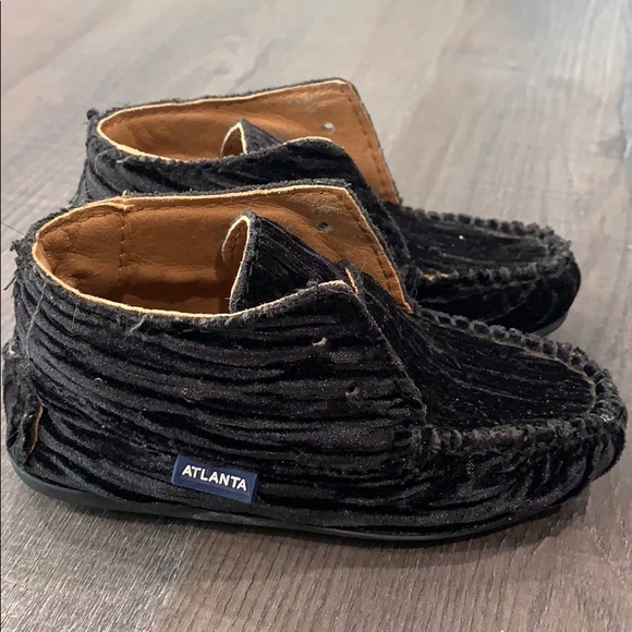 Black velvet Atlanta Moccasins toddler size 22 - Picture 6 of 8